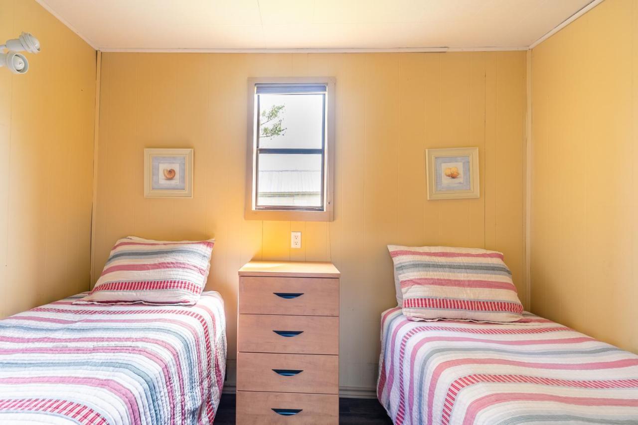 Bayside Cottage Rentals Port Rowan Esterno foto